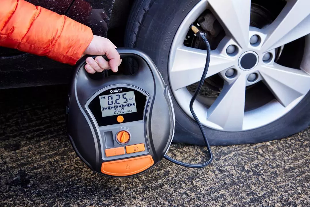 Compresor digital 12V cu manometru reincarcabil Osram
